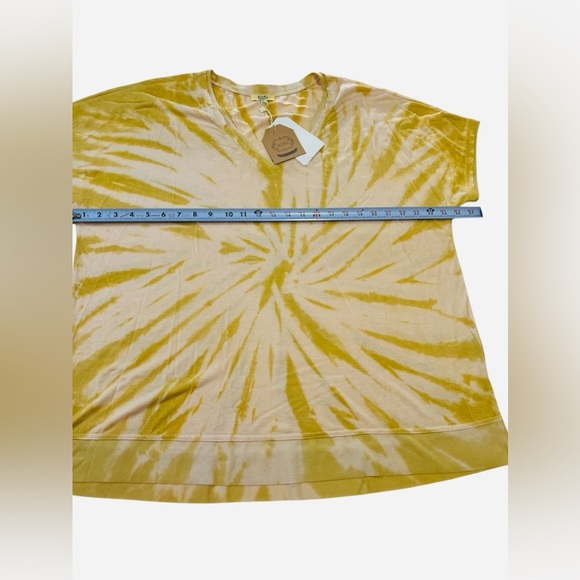 KORI Tye-Dye Pattern Women’s Oversized Top, Soft, Yellow and White, Size Large - Picture 2 of 10